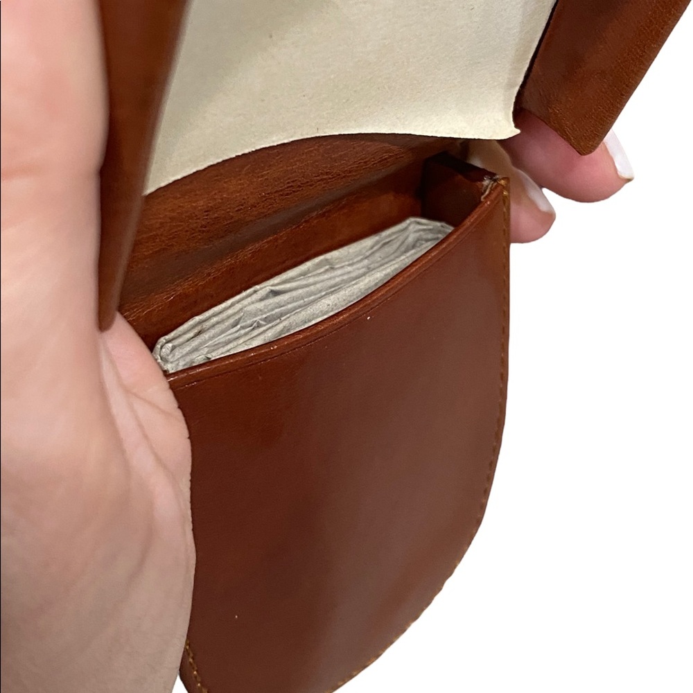 Piquadro Italy Genuine Leather Change Holder/Purse- Brown - Picture 4 of 7